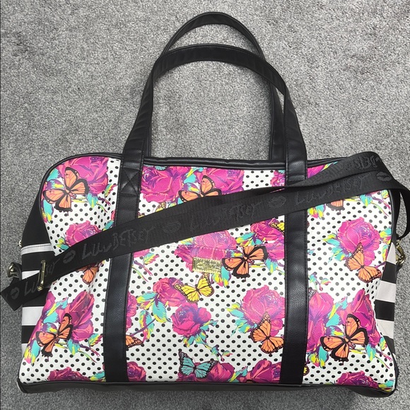 Betsey Johnson Duffel Bag Pink Roses & Butterflies - Picture 1 of 10
